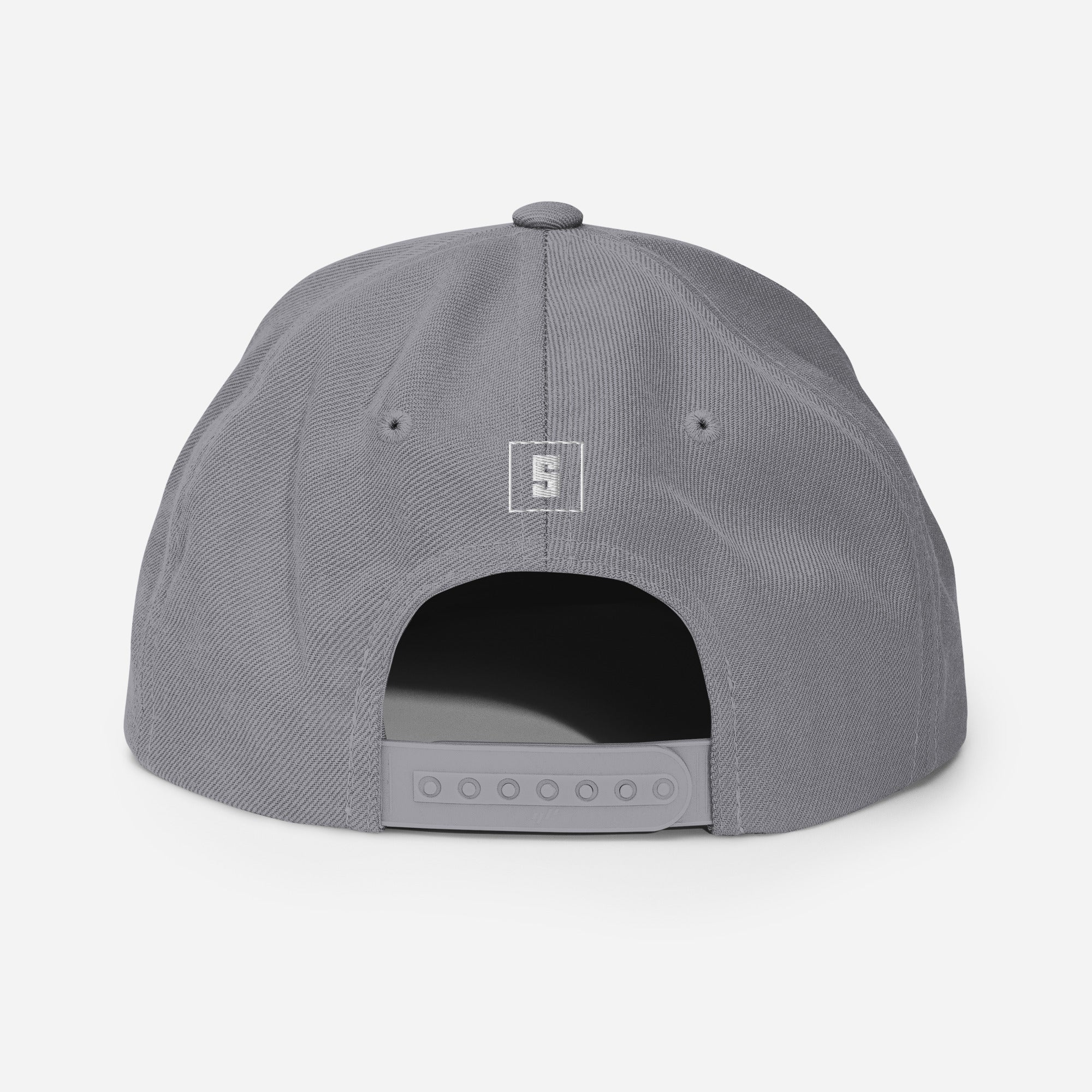 Silver snapback cap with SAN MARINO GREAT SINCE 301 embroidery