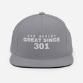 Silver snapback cap with SAN MARINO GREAT SINCE 301 embroidery