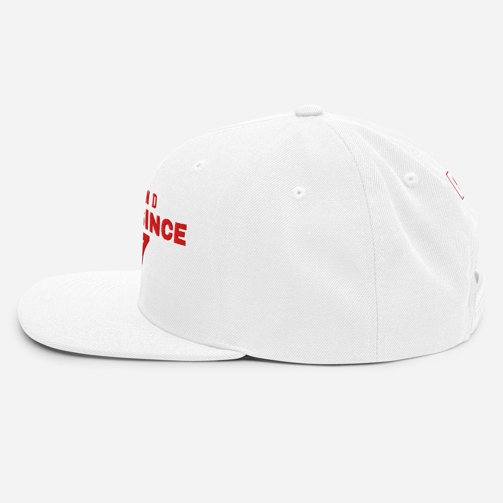 White snapback cap with ENGLAND GREAT SINCE 927 embroidery